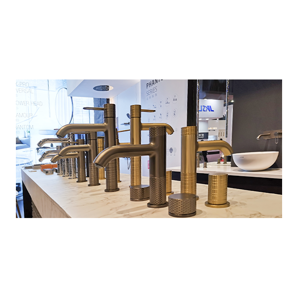What are the materials of kitchen faucets on the market?